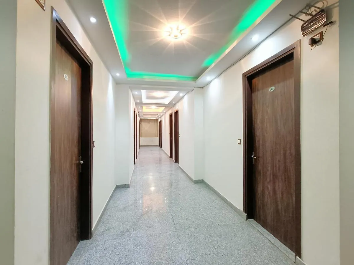 Hotel Oaks Inn Plaza At Delhi Airport Nowe Delhi